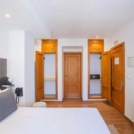 Bestprice Hotel Cordova